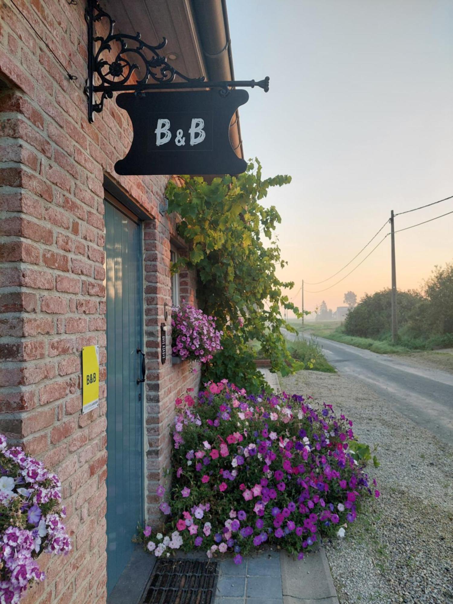 B&B Stefans Pottery Poperinge Bagian luar foto